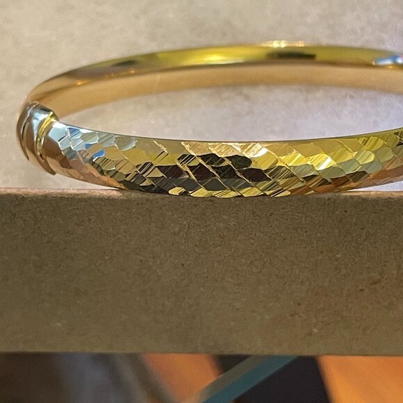Gold Plated Ladies Bracelet - Picture 1 of 3